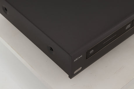 Front left corner view of a used Arcam CD550 CD Player / Streamer