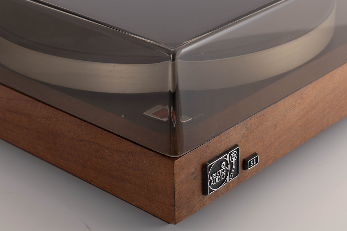 Front left corner view of a used Ariston RD80 SL Turntable with SME 3009 Series II Improved Tonearm