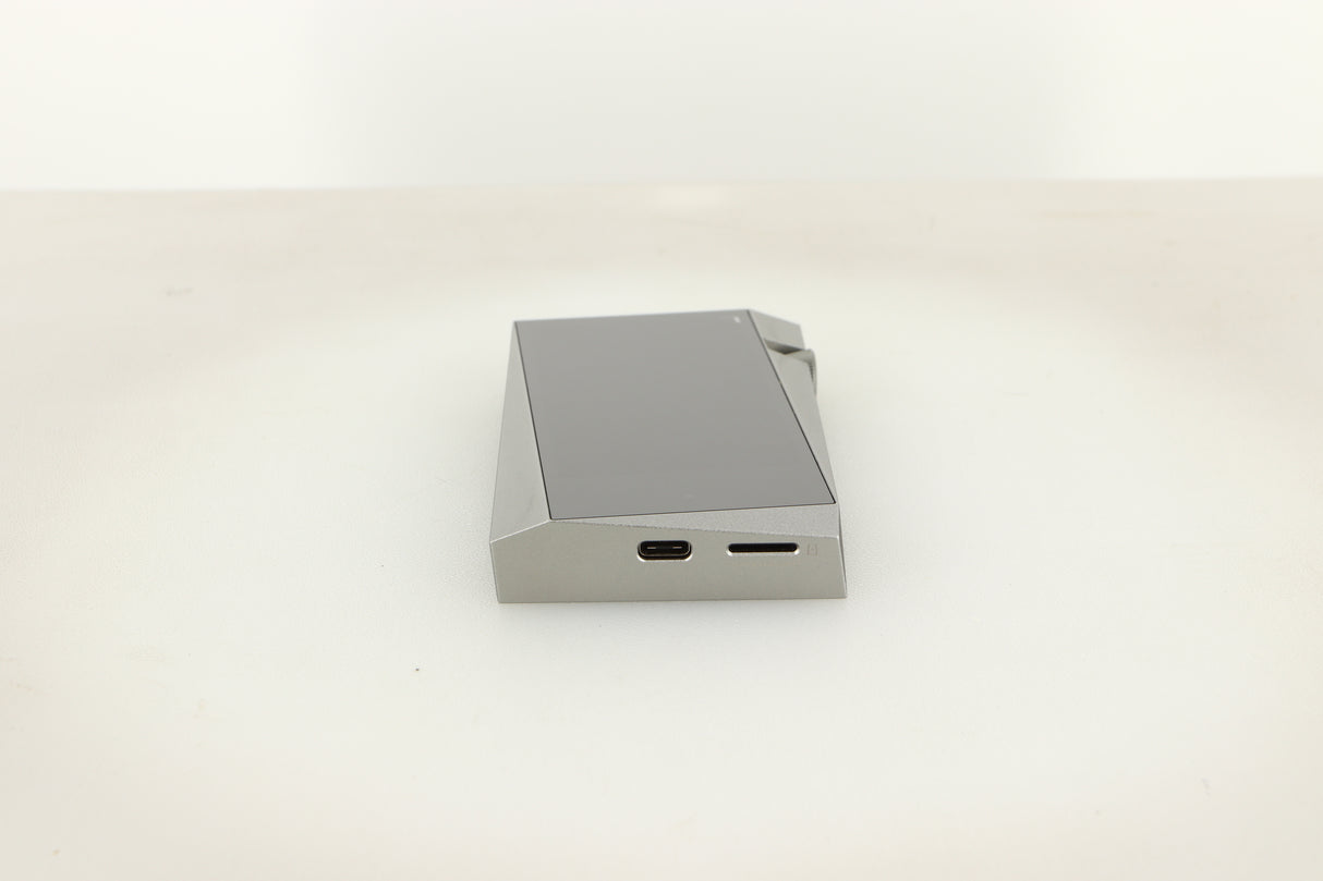 Bottom view of a used Astell & Kern SR25 64gb Player in Silver finish