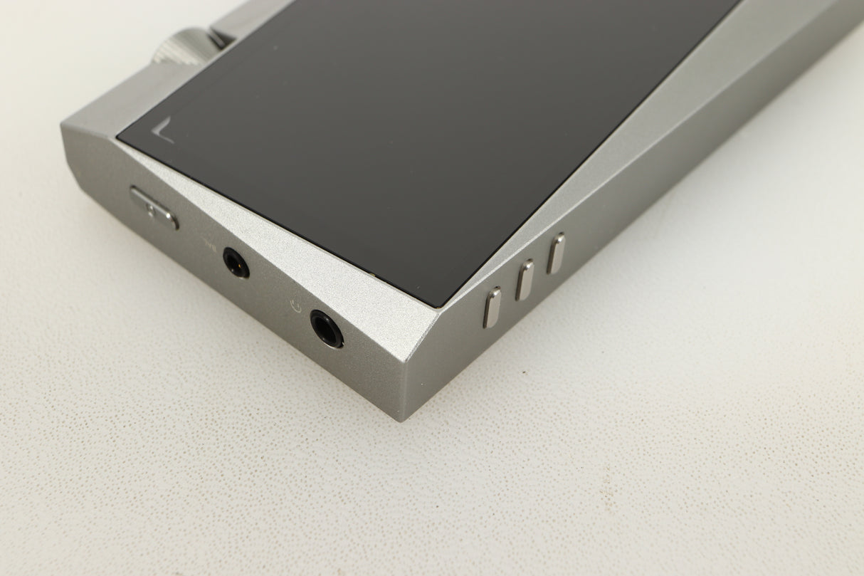 Corner view of a used Astell & Kern SR25 64gb Player in Silver finish