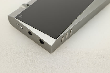 Corner view of a used Astell & Kern SR25 64gb Player in Silver finish