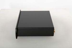 Side view of a used Audio Alchemy Digital Decoding Engine v1.1