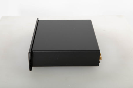 Side view of a used Audio Alchemy Digital Decoding Engine v1.1