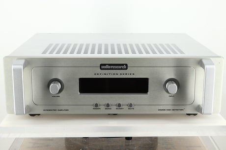 Front view of a used Audio Research DSi200 Integrated Amplifier in silver finish 