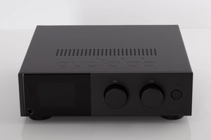 Front view of a used Audiolab D9 Digital Analogue Converter in a Black finish