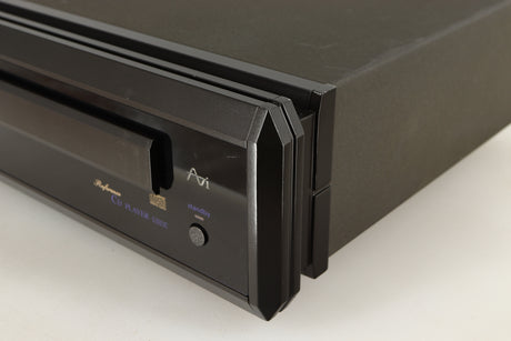 Front right corner of a used AVI Laboratories S2000MC CD Player