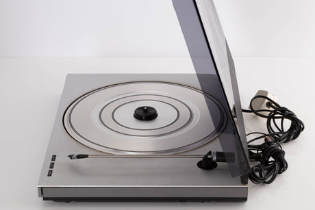 Right side view of a used B&O Beogram RX2 Turntable