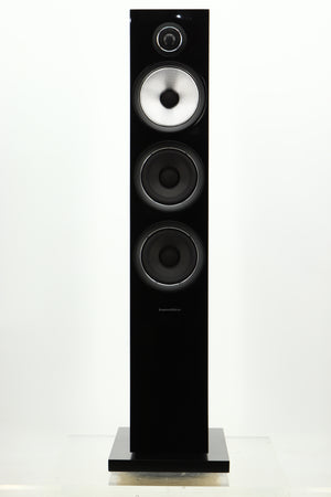 Front view of a used B&W 704 S2 Floorstanding Speakers in Gloss Black 