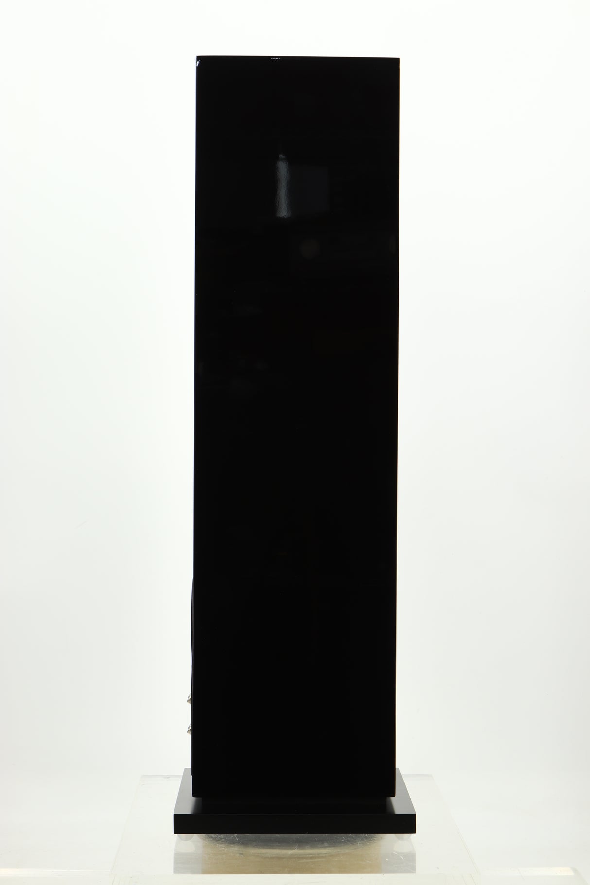 Side view of a used B&W 704 S2 Floorstanding Speakers in Gloss Black 