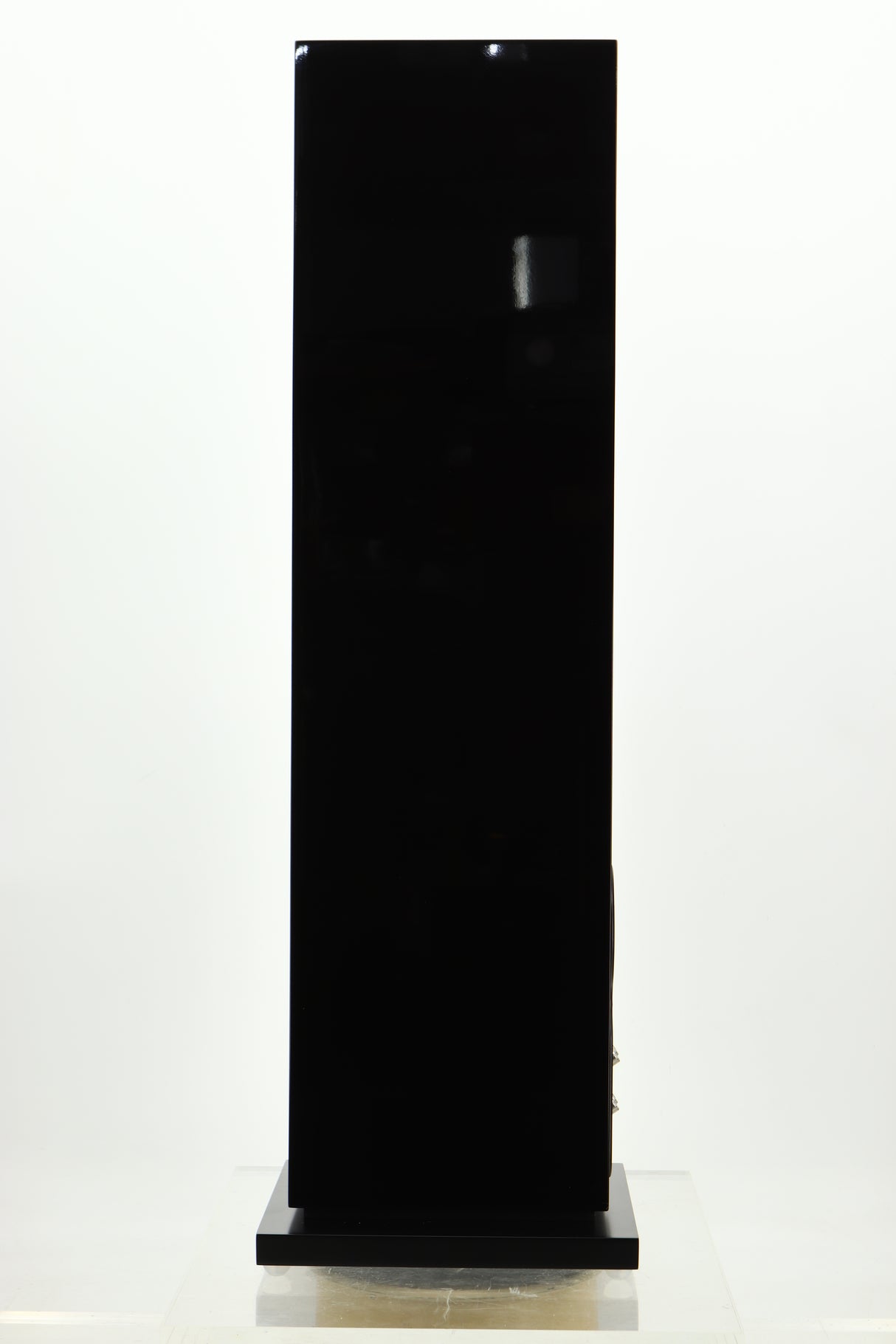 Side view of a used B&W 704 S2 Floorstanding Speakers in Gloss Black 
