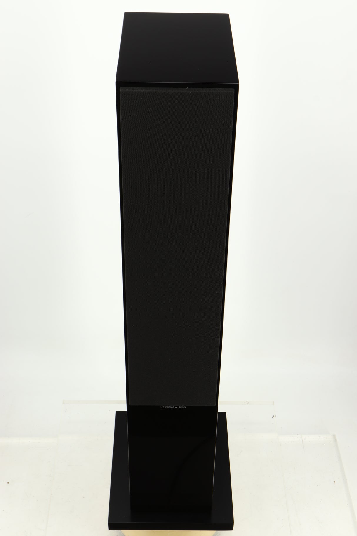 Top view of a used B&W 704 S2 Floorstanding Speakers in Gloss Black 