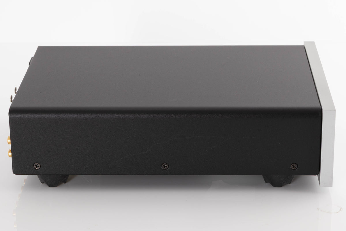 Left side view of a used Bel Canto PRe 3 Pre Amplifier