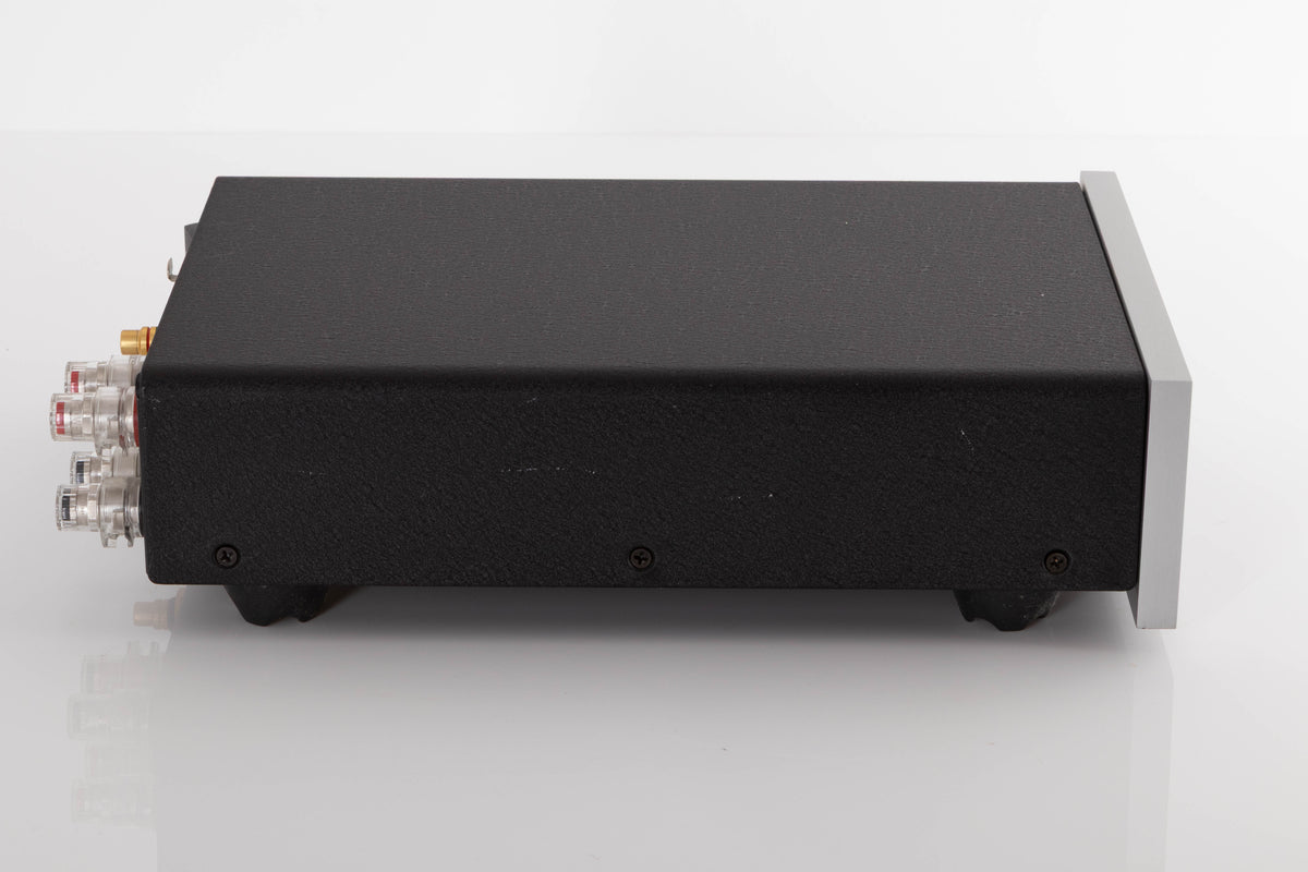 Side view of a used Bel Canto S300 Power Amplifier