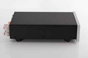 Side view of a used Bel Canto S300 Power Amplifier