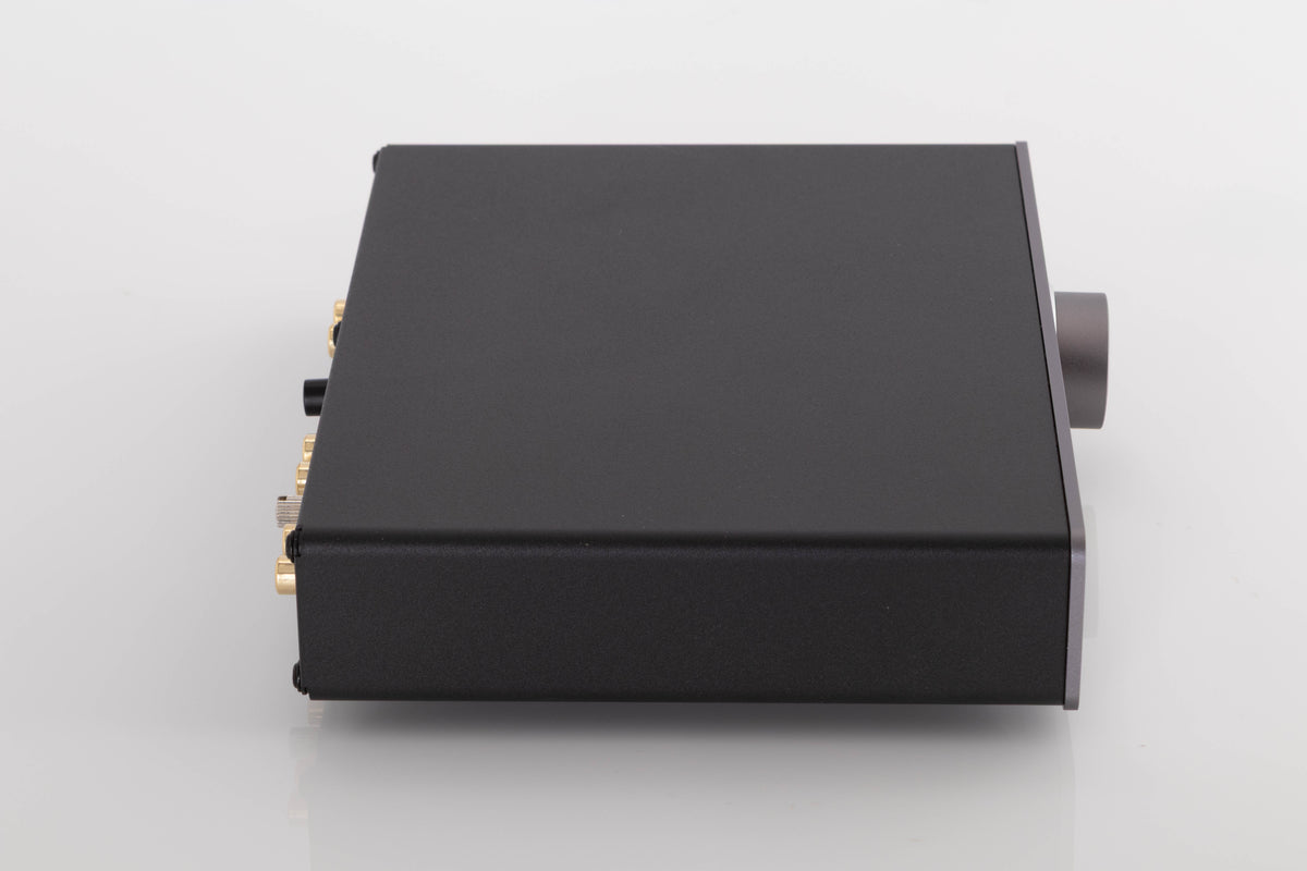Side view of a used Cambridge Audio Alva Duo Phonostage