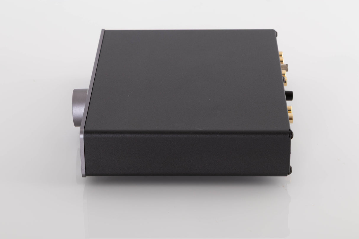 Side view of a used Cambridge Audio Alva Duo Phonostage