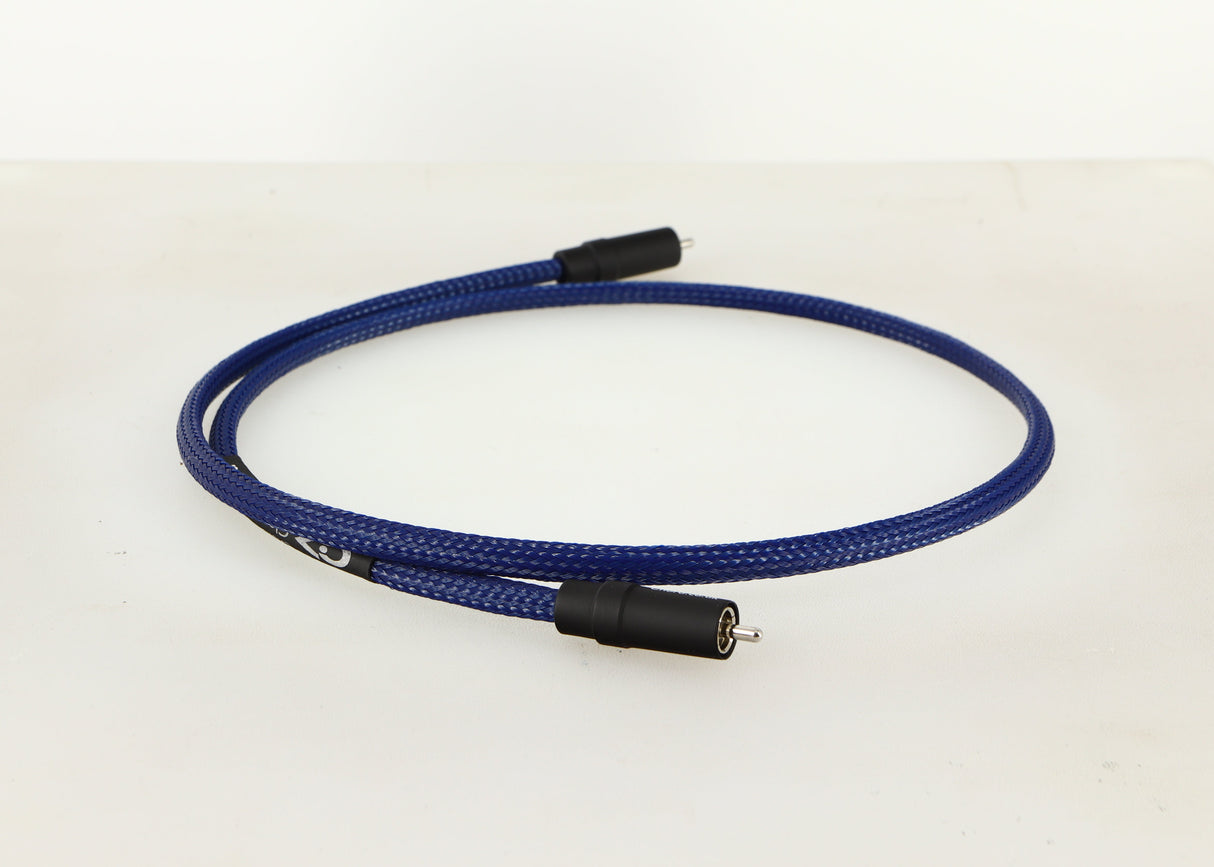 Left side view of a used Chord Company Clearway Digital Tuned ARAY Interconnect Cable 1.0m