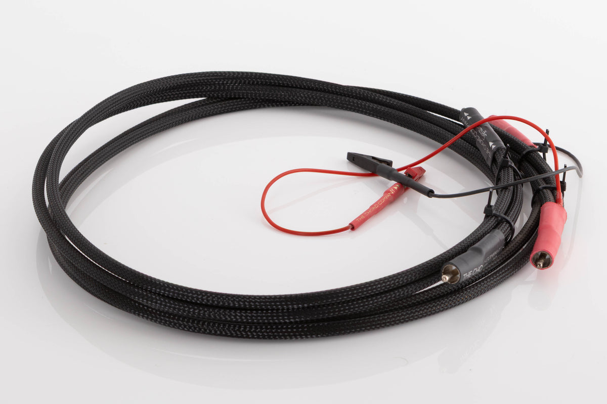 Left side view of a used Chord Company Signature RCA-RCA 1.0m Interconnect Cable 