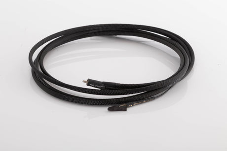 Side view of a used Chord Company Signature 2.0m RCA-RCA Interconnect with Earth cable