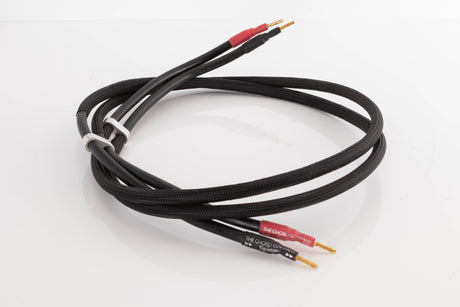 Side view of a used Chord Company Signature 1.5m Speaker Cable 