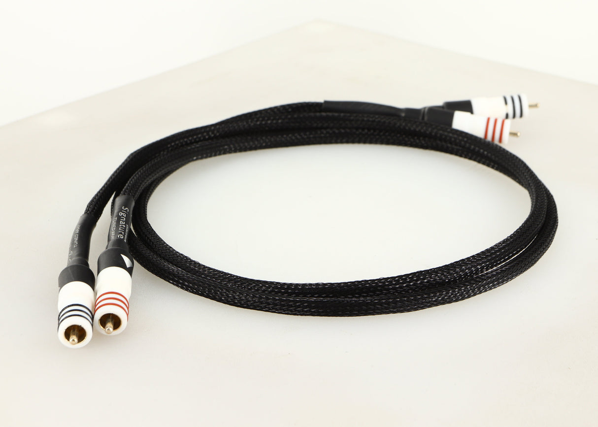 Front left angle of a used Chord Company Signature Tuned ARAY RCA-RCA Interconnect Cable 1.0m