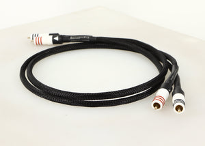 Front right angle of a used Chord Company Signature Tuned ARAY RCA-RCA Interconnect Cable 1.0m