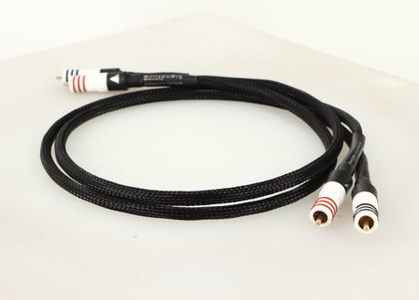 Front right angle of a used Chord Company Signature Tuned ARAY RCA-RCA Interconnect Cable 1.0m