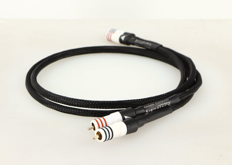 Right side view of a used Chord Company Signature Tuned ARAY RCA-RCA Interconnect Cable 1.0m