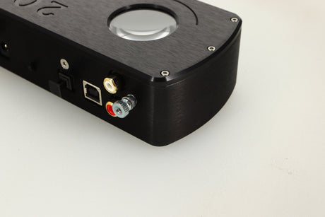 Rear right corner view of a used Chord Electronics 2Qute DAC in Black finish 
