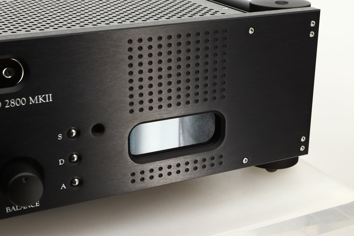 Close up view of a used Chord Electronics CPM2800 MKII Integrated Amplifier in Jett Black finish
