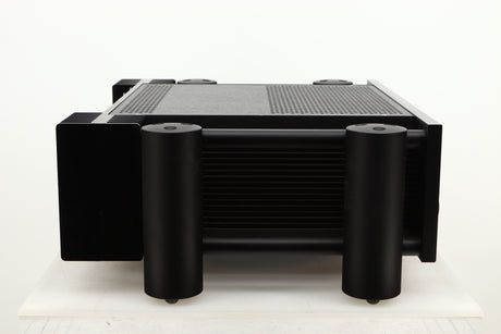 Side view of a used Chord Electronics CPM2800 MKII Integrated Amplifier in Jett Black finish