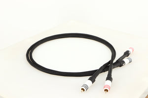 Front left angle of a used Chord Signature Tuned Aray Interconnect Cable 1.0m RCA-RCA