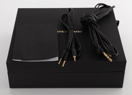 Box for used Crossover CZ-10 Headphones showing Manual, Headphone Cable and AUX Cable