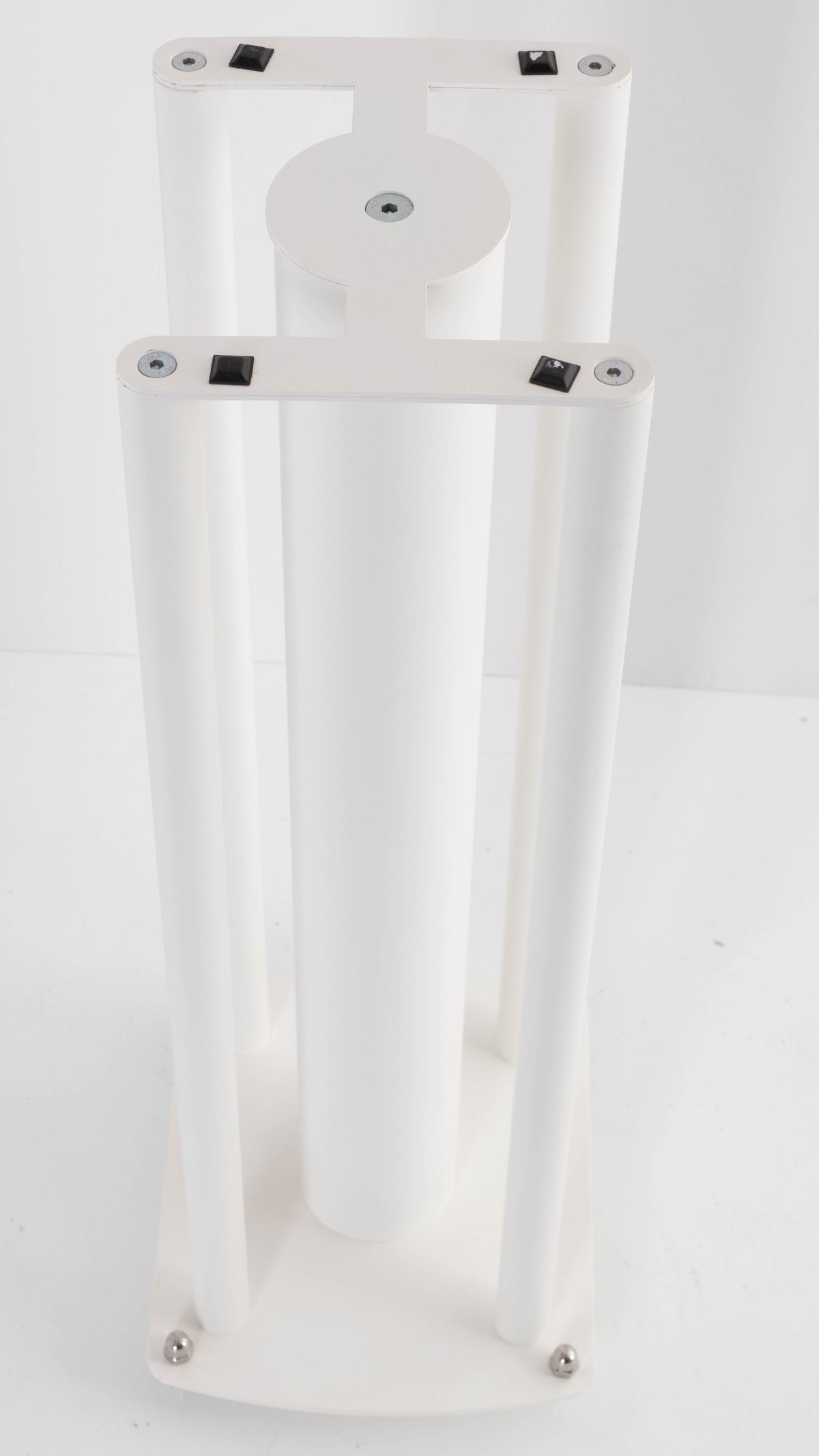 Top of a used Custom Design Speaker Stand 60CM in a White finish