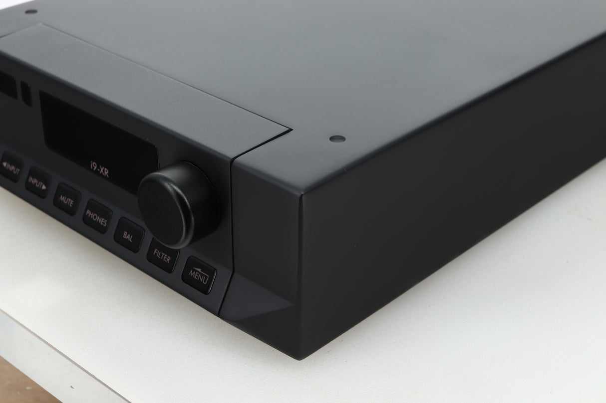 Front right corner view of a used Cyrus i9-XR Integrated Amplifier in PhBlack finish 
