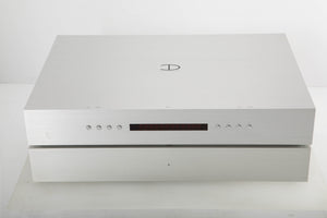 Front view of a Densen 275 Pre Amplifier with 2NRG PSU