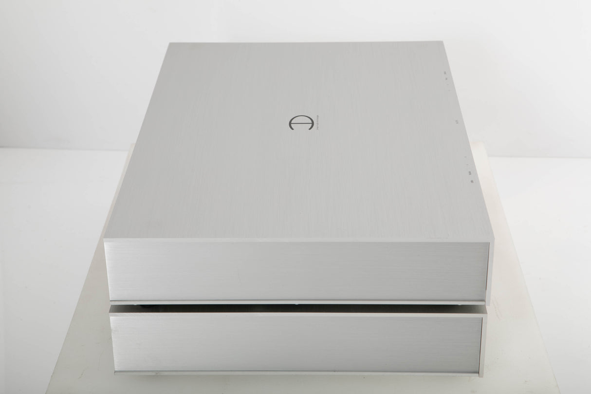 Side view of a Densen 275 Pre Amplifier with 2NRG PSU