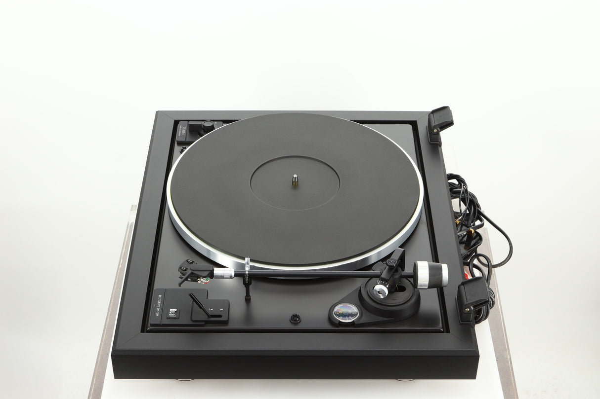 Right side view of a used Dual CS 505-4 Turntable in a black finish