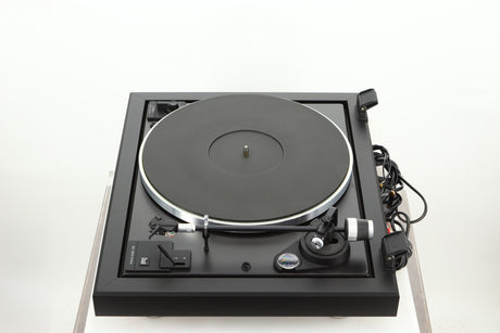 Right side view of a used Dual CS 505-4 Turntable in a black finish