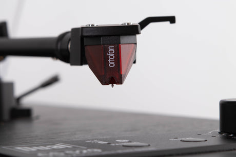 Close up view of a used Dual CS 529 Fully Automatic Bluetooth Turntable in Black finish