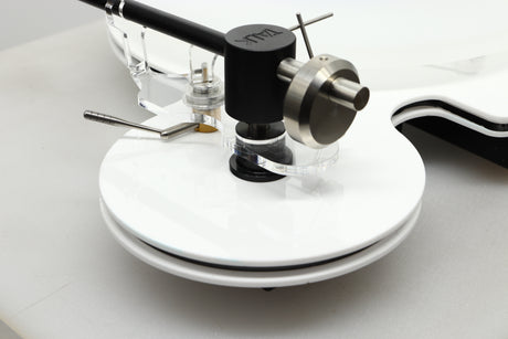 Close up view of a used Edwards Audio Apprentice Turntable in White finish 