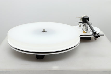 Front view of a used Edwards Audio Apprentice Turntable in White finish