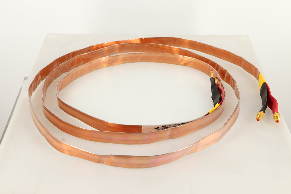 Side view of a 3.0m ElectroFluidics Monolith 20/20 Speaker Cable 