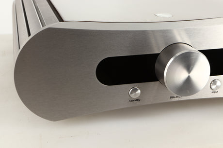 Close up view of a used GATO DIA-250S Integrated Amplifier in High Gloss Walnut finish