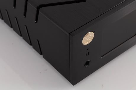 Front left corner of a used Goldnote DS-10 Evo Streaming Digital Analogue Converter in a Black finish