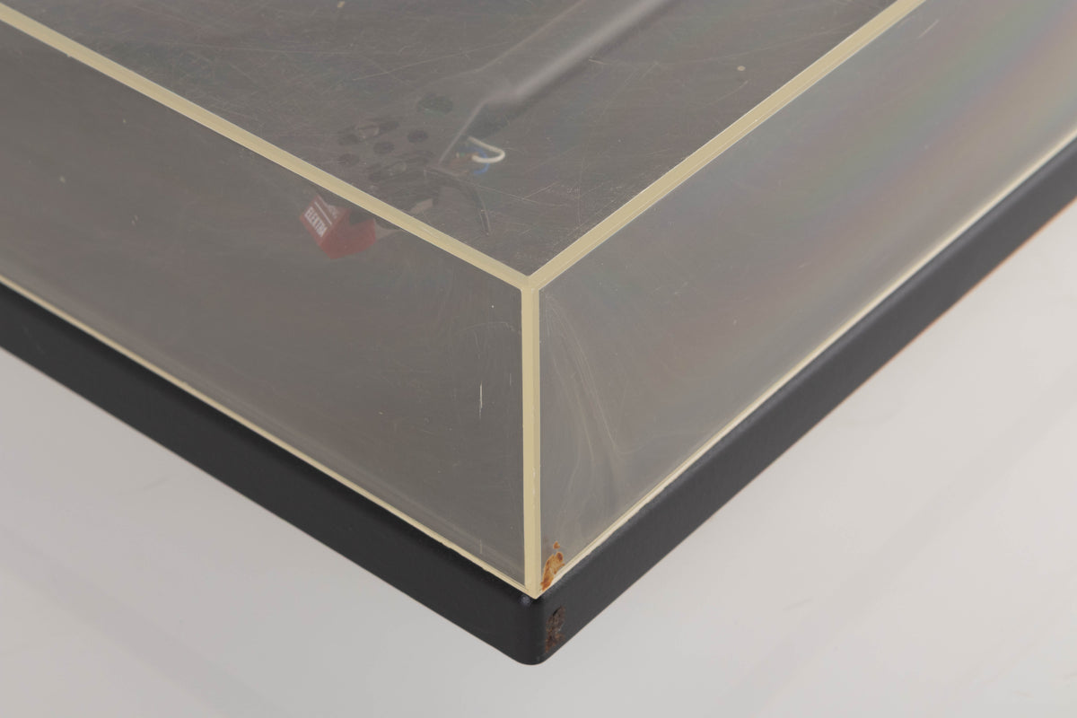 Front right corner of a used Goldring GR1.2 Turntable