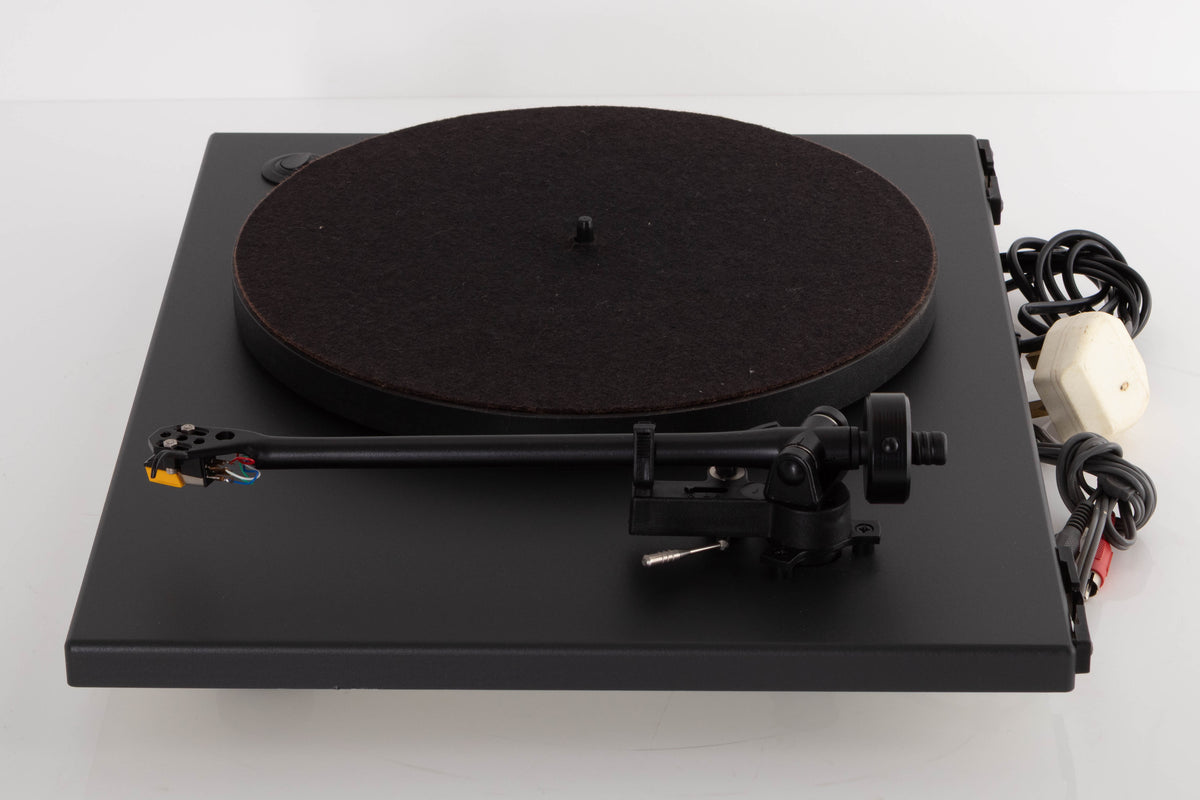 Right side view of a used Goldring GR1.2 Turntable W/ Linn Basik Cartridge in a Black finish
