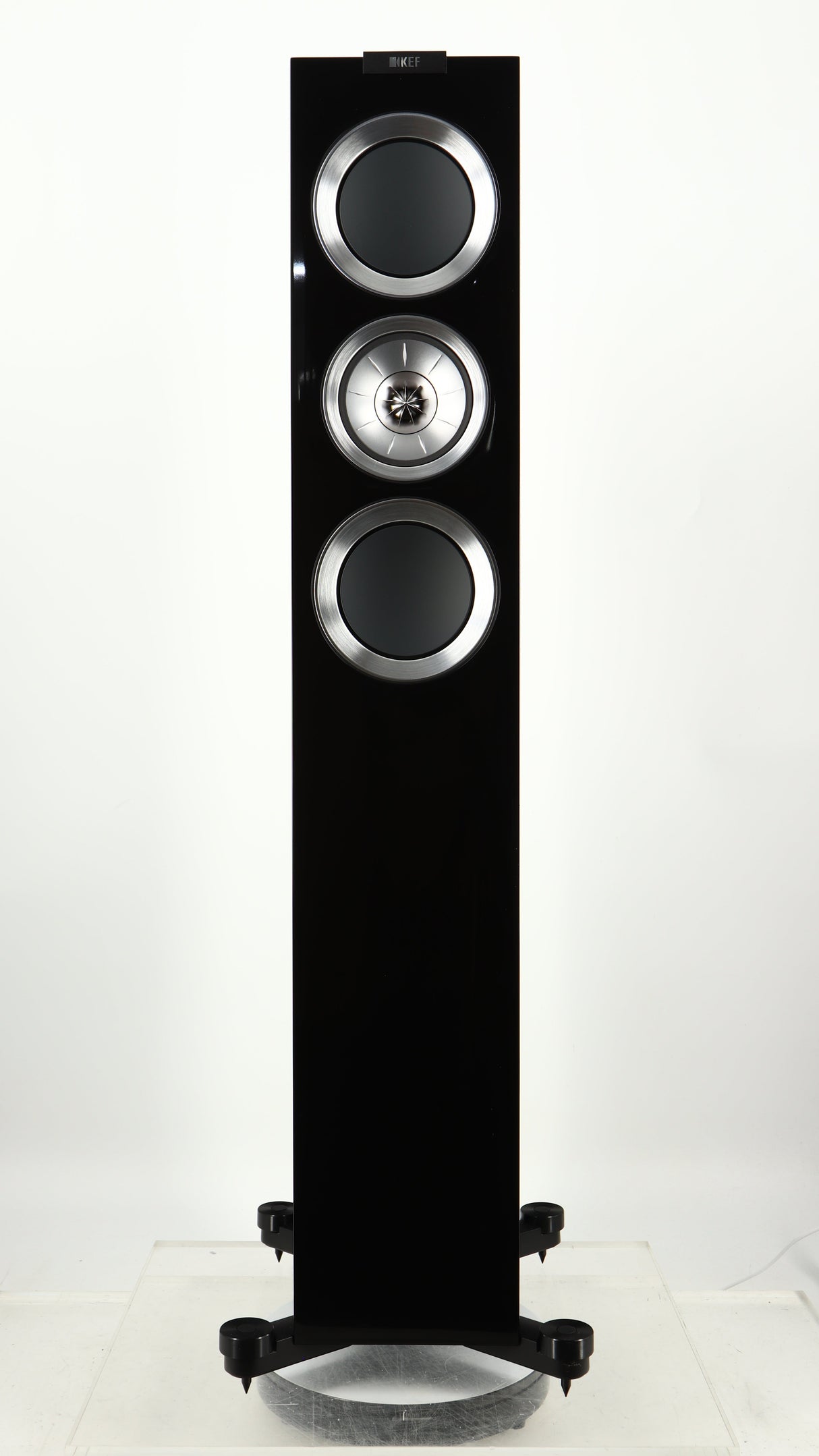 Front view of a used KEF R500 Floorstanding Speaker in a gloss black finish