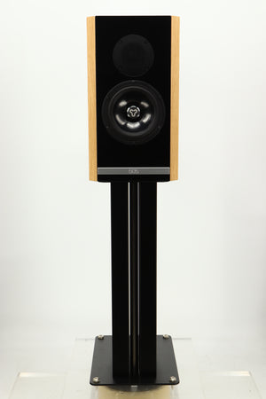 Front view of a used Kudos Titan 505 Standmount Speaker in Oak finish