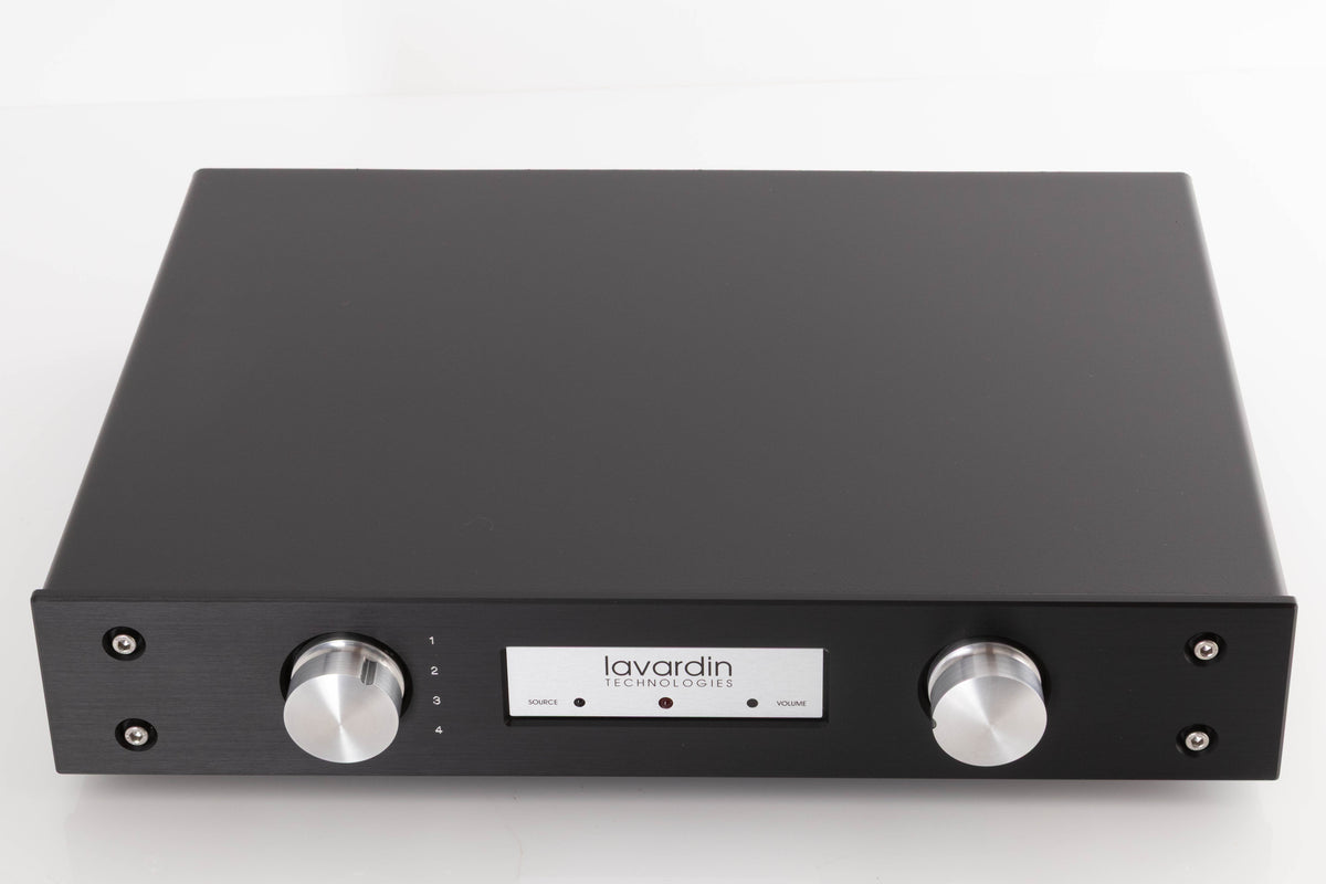 Top of a used Lavardin ISX Integrated Amplifier W/ Remote in a Black finish